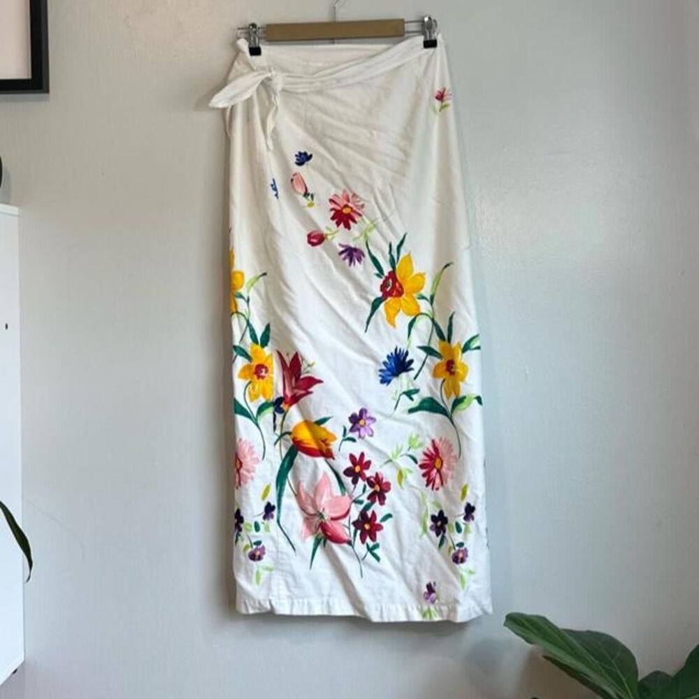 HW Vintage Wrap Skirt Women's White Floral Print Tulips Daisies Statement Piece